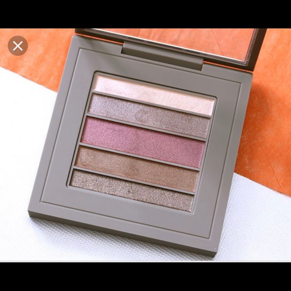 MAC Brooke Shields Pearlfusion Trusted Instinct